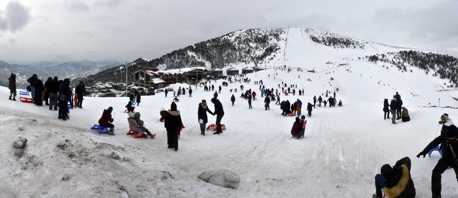 Zigana’da araç park edecek yer kalmadı 83