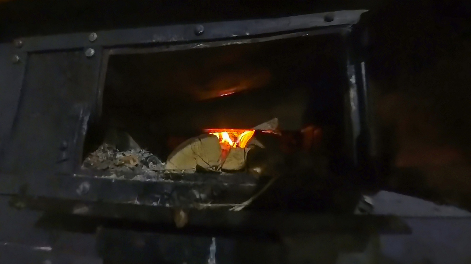 Gümüşhane'nin yüksek kesimlerinde sobalar sönmek bilmiyor 1