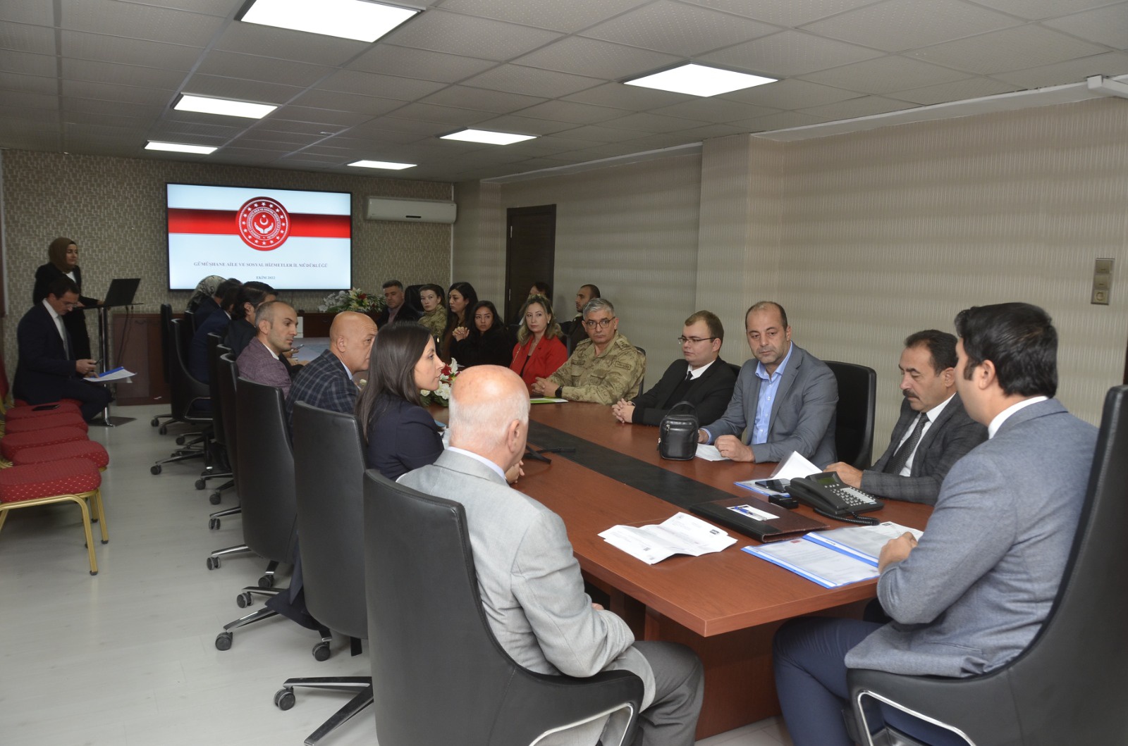 Gümüşhane’de kadına yönelik şiddetle mücadele toplantısı yapıldı 2