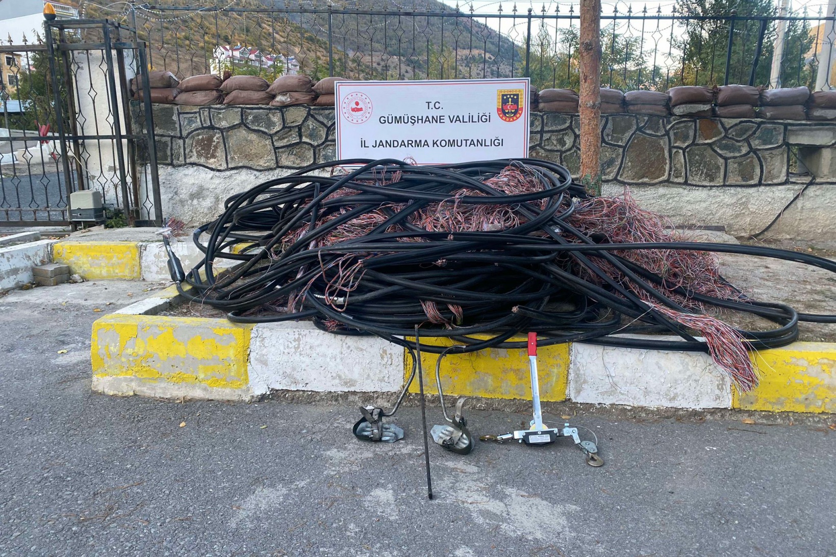 Kablo hırsızları Jandarma'dan kaçamadı 2