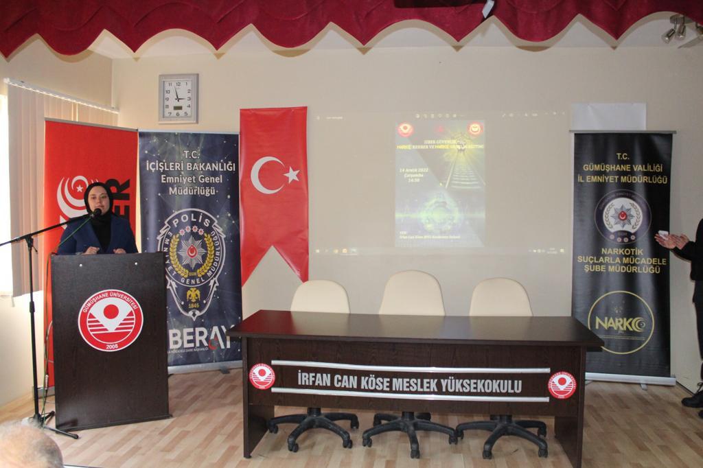 Köse’de gençlere Siber Güvenlik, Narkorehber ve Narkogençlik anlatıldı 3