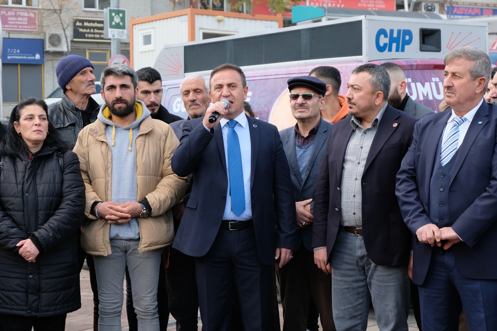 Ekrem İmamoğlu’na verilen ceza Gümüşhane’de protesto edildi  6