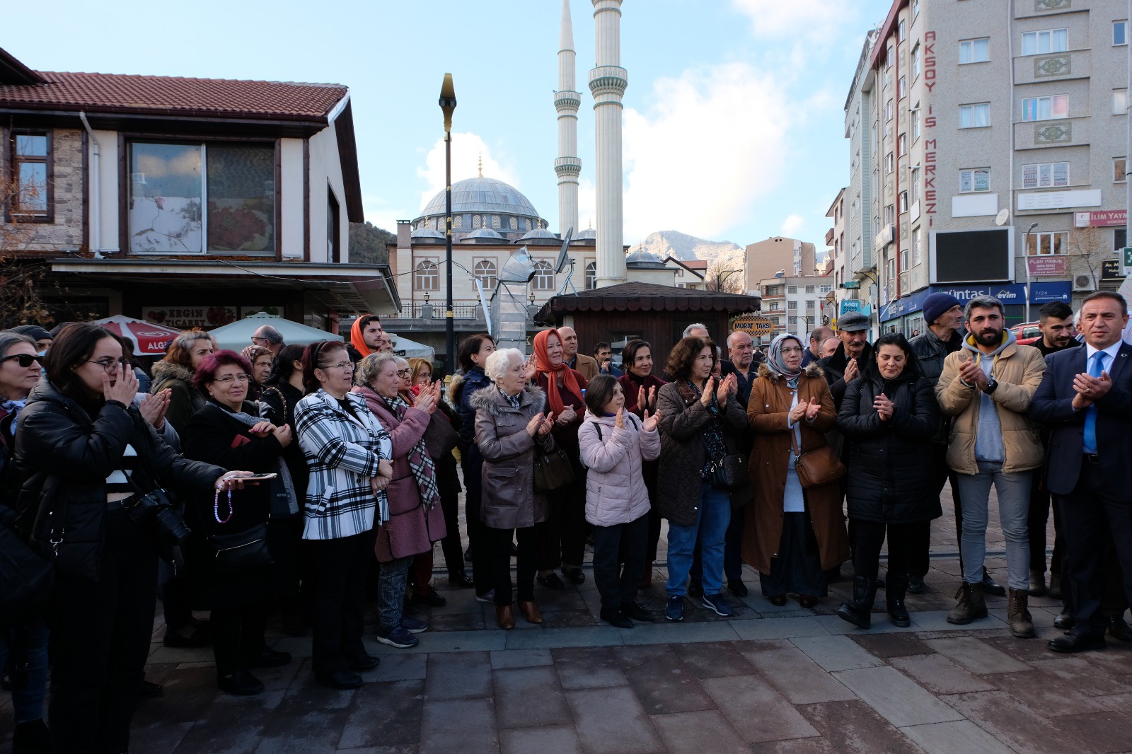 Ekrem İmamoğlu’na verilen ceza Gümüşhane’de protesto edildi  7