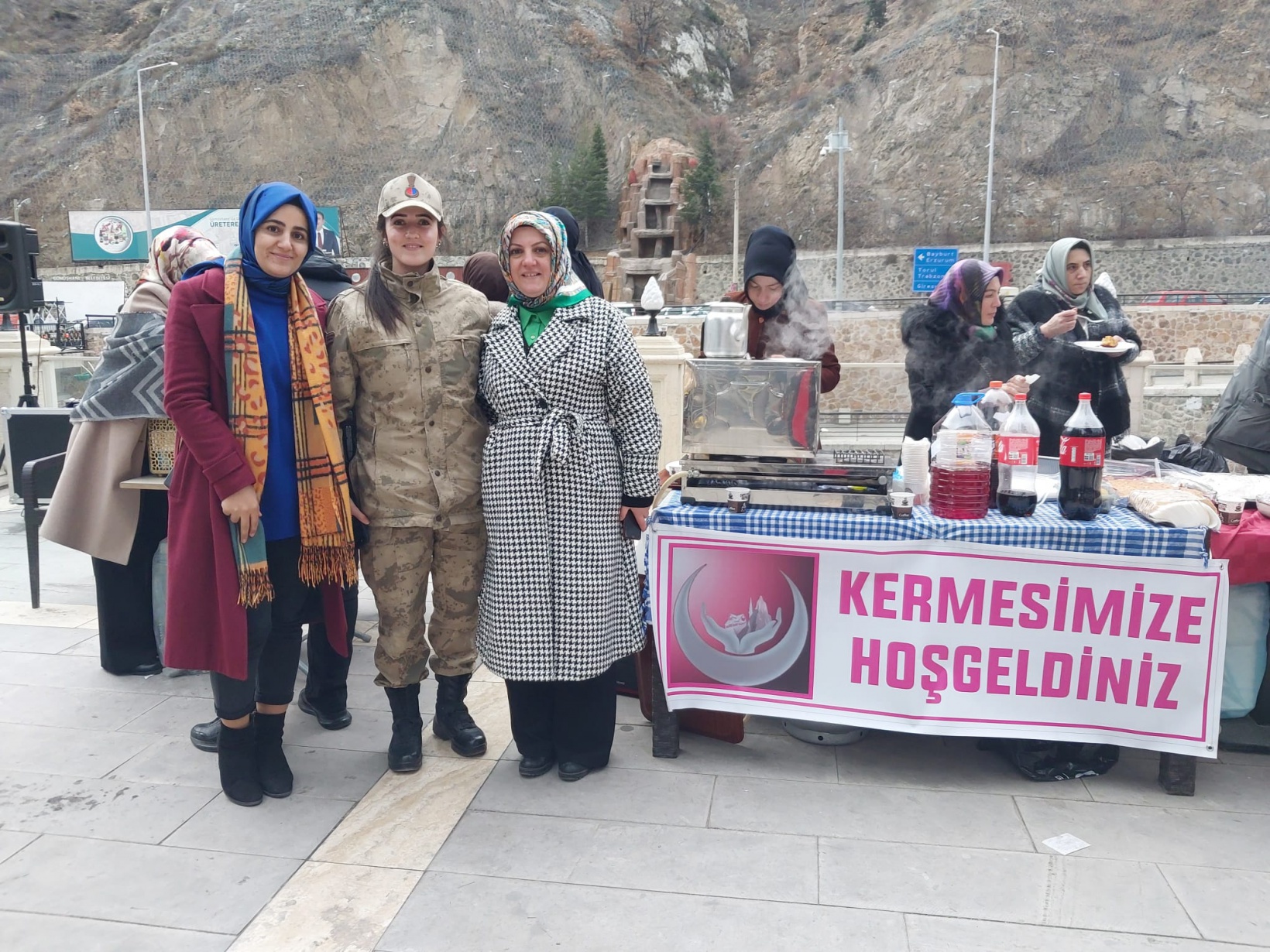 Yunus Emre bebek için yapılan kermese yoğun ilgi 10