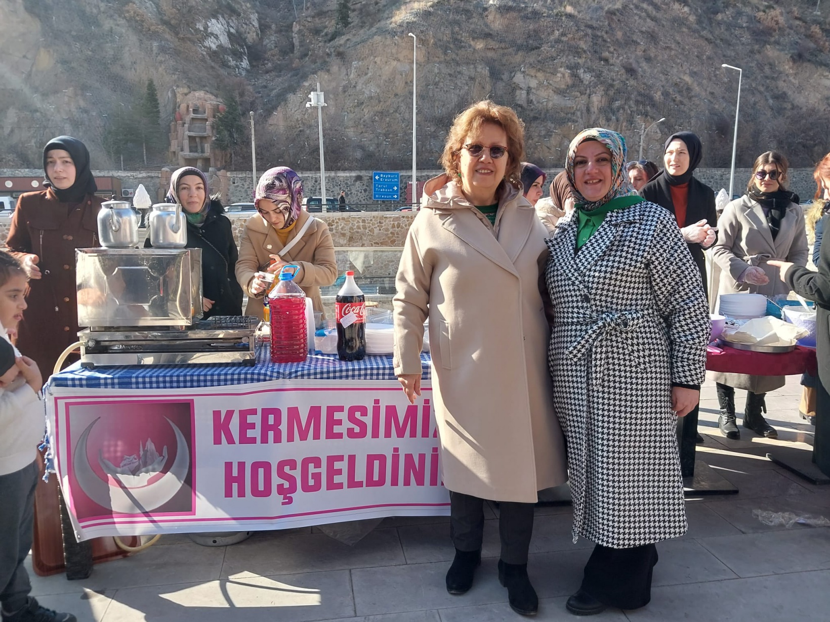 Yunus Emre bebek için yapılan kermese yoğun ilgi 19