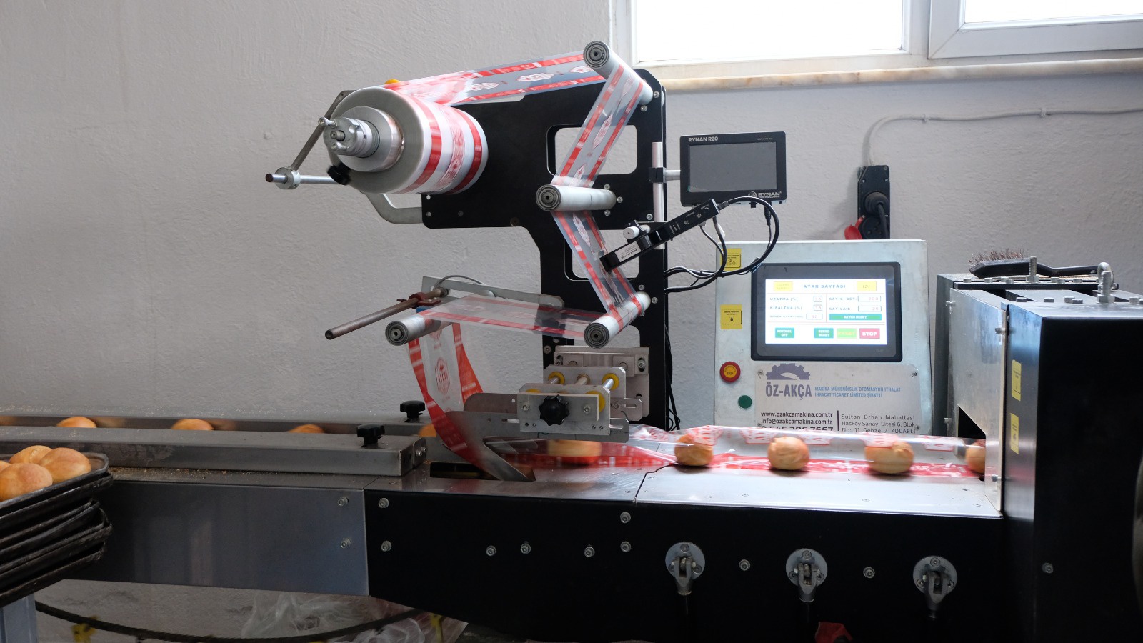 Gümüşhane’den 25 bin ekmek depremzedeler için yola çıktı 1