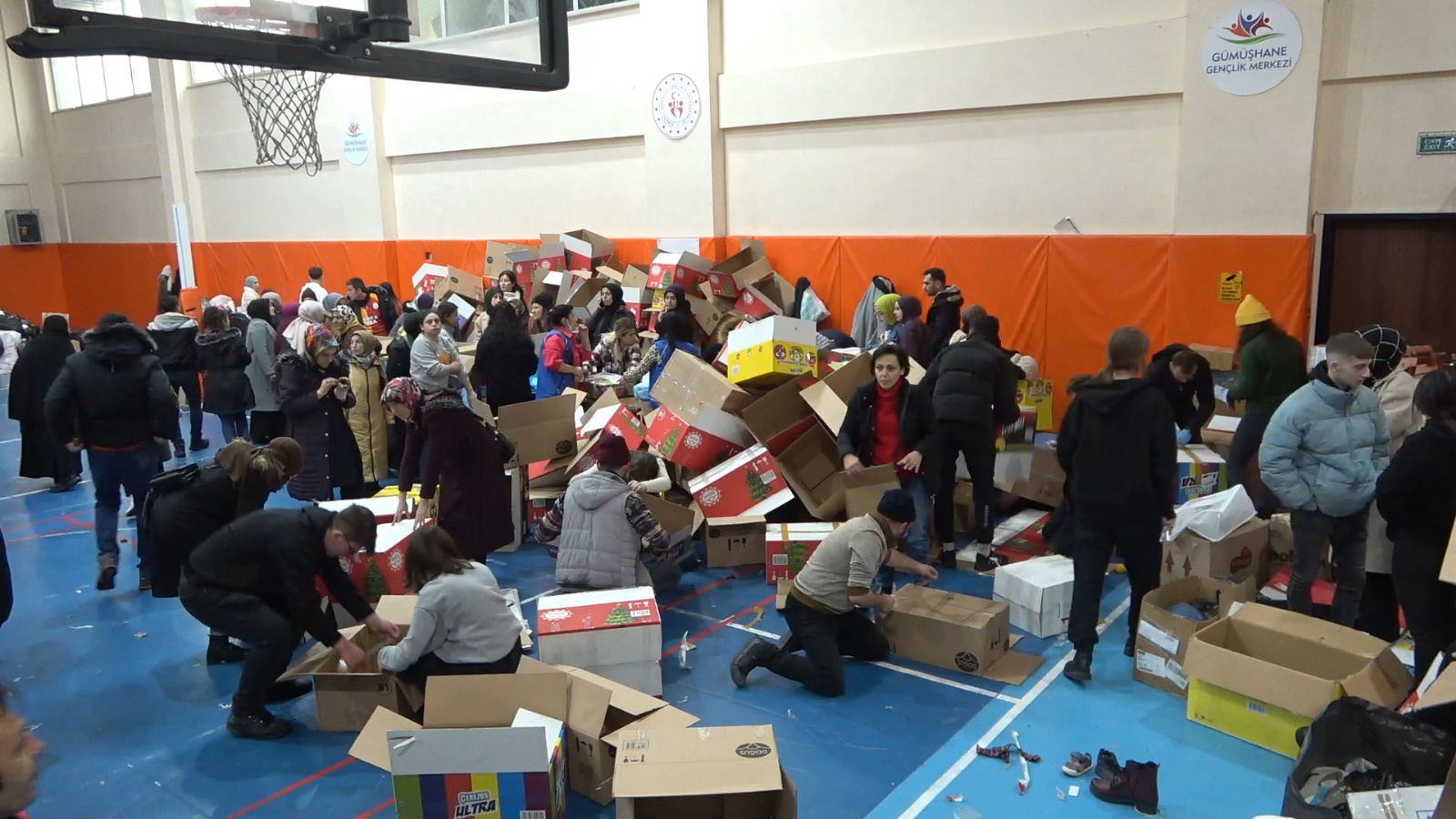 Afrikalı öğrenciler de depremzedelere yardım için seferber oldu 5