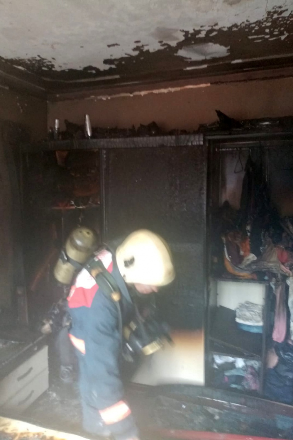 Aynı anda şarj olan 3 cep telefonu yangına sebep oldu 9