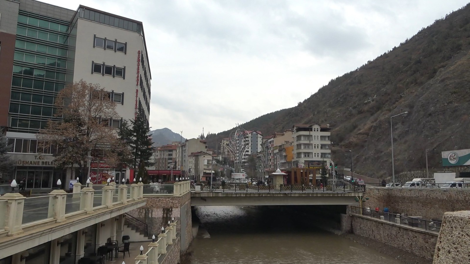 Depremzedelere evlerini kira bedelsiz açtılar 2