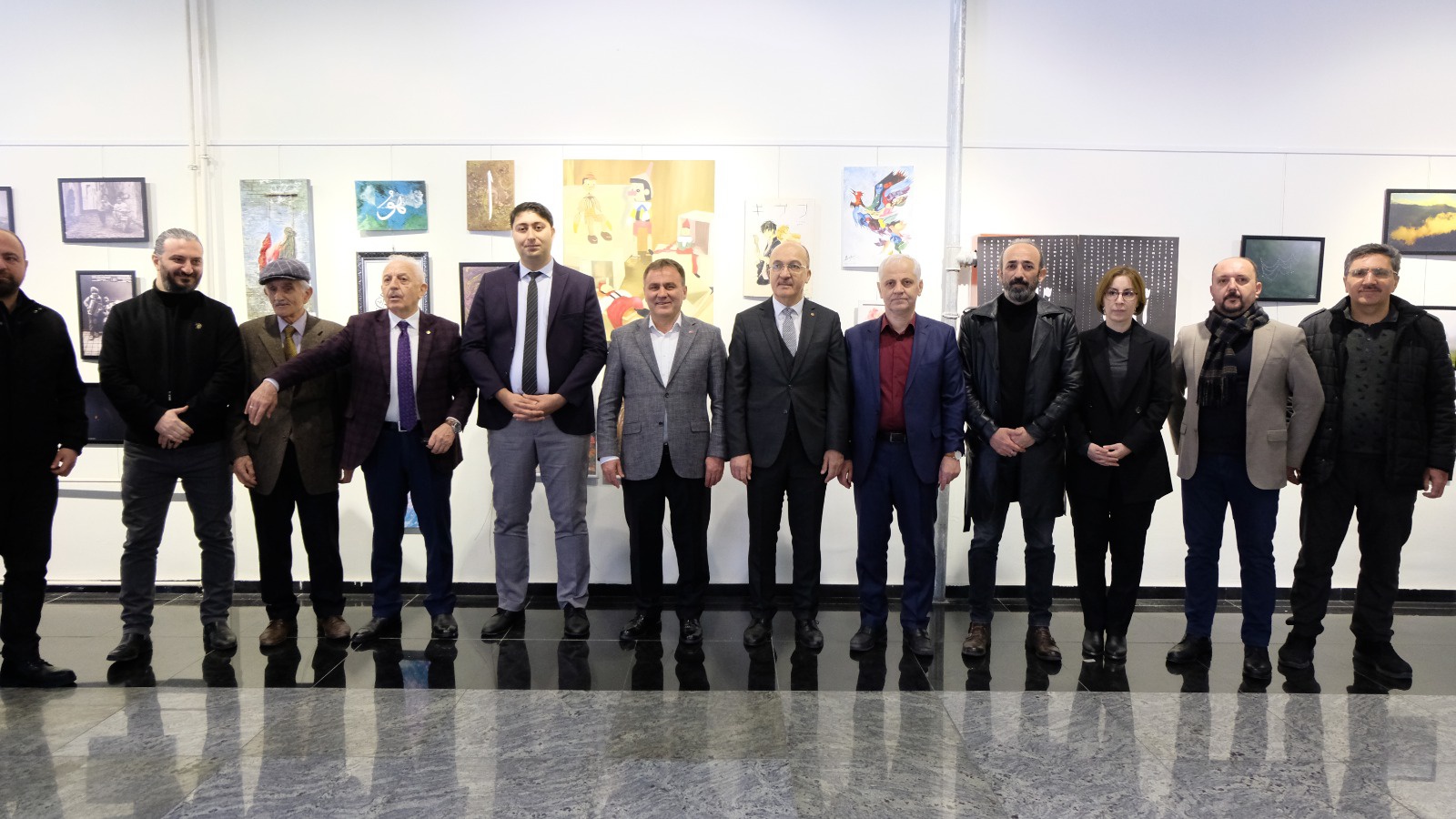 “04.17” sergisi açıldı 12