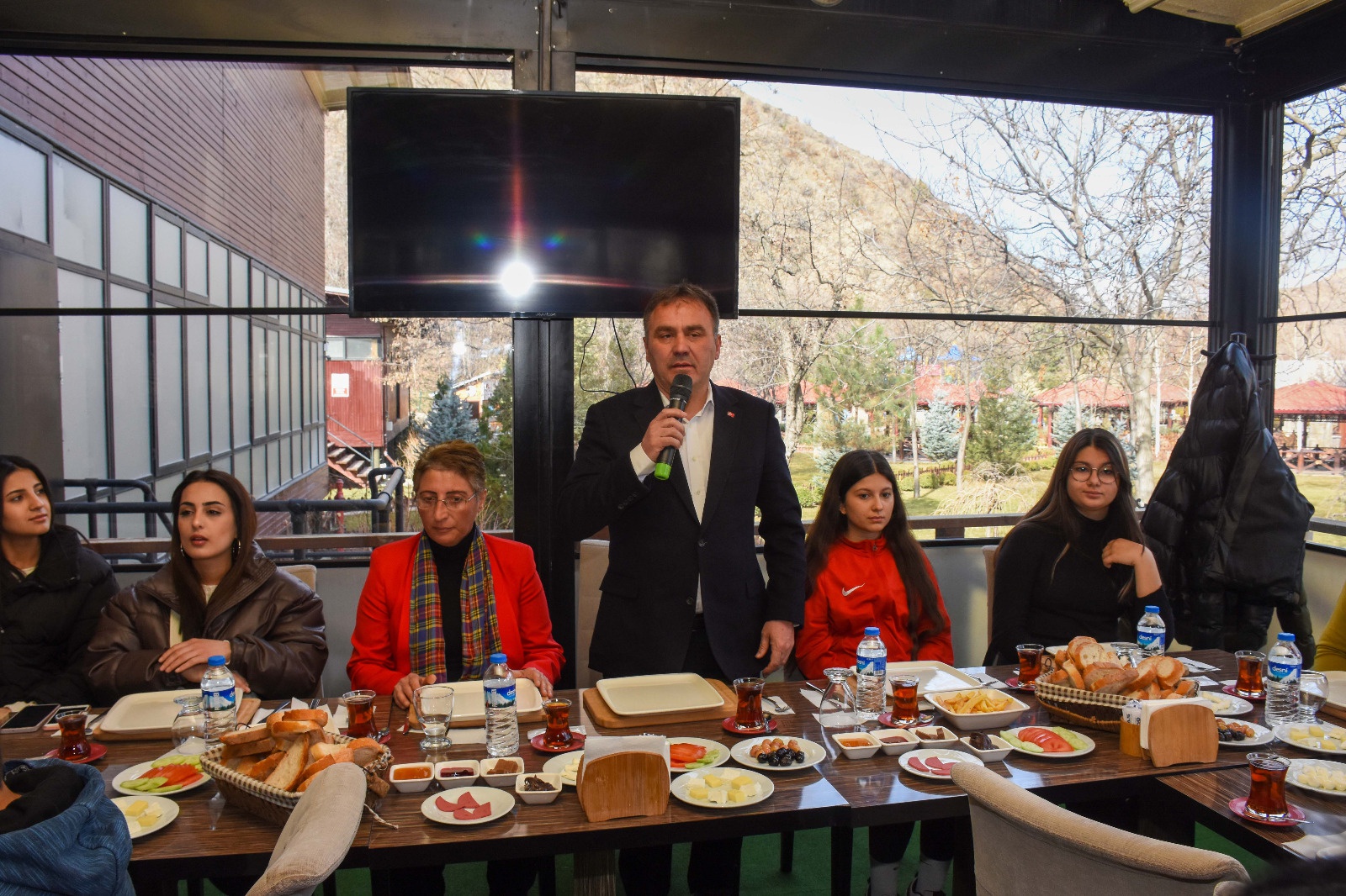 Kadınlar Günü’nü depremzede kadınlarla kutladılar 2
