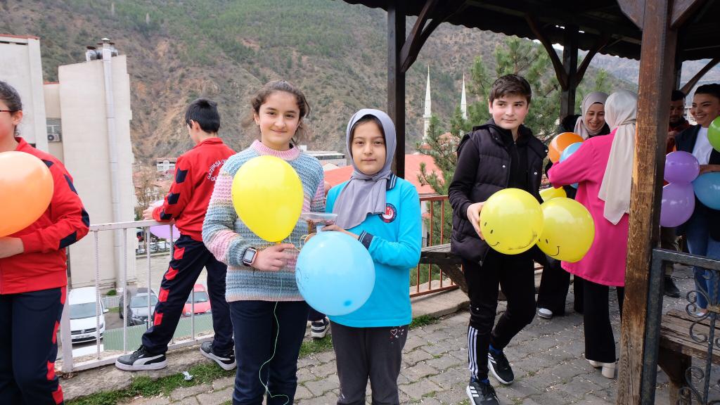 Gümüş Patiler’den 4 Nisan farkındalık etkinliği 1