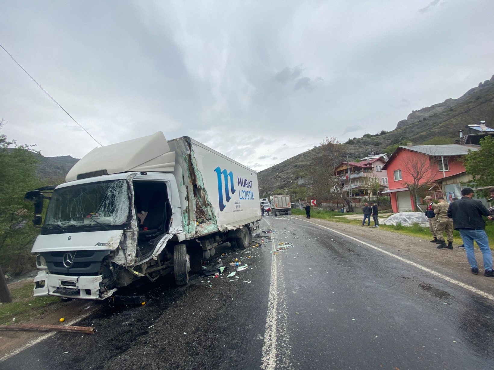 Bir hafta arayla aynı noktada 2.kaza: 1 yaralı 1