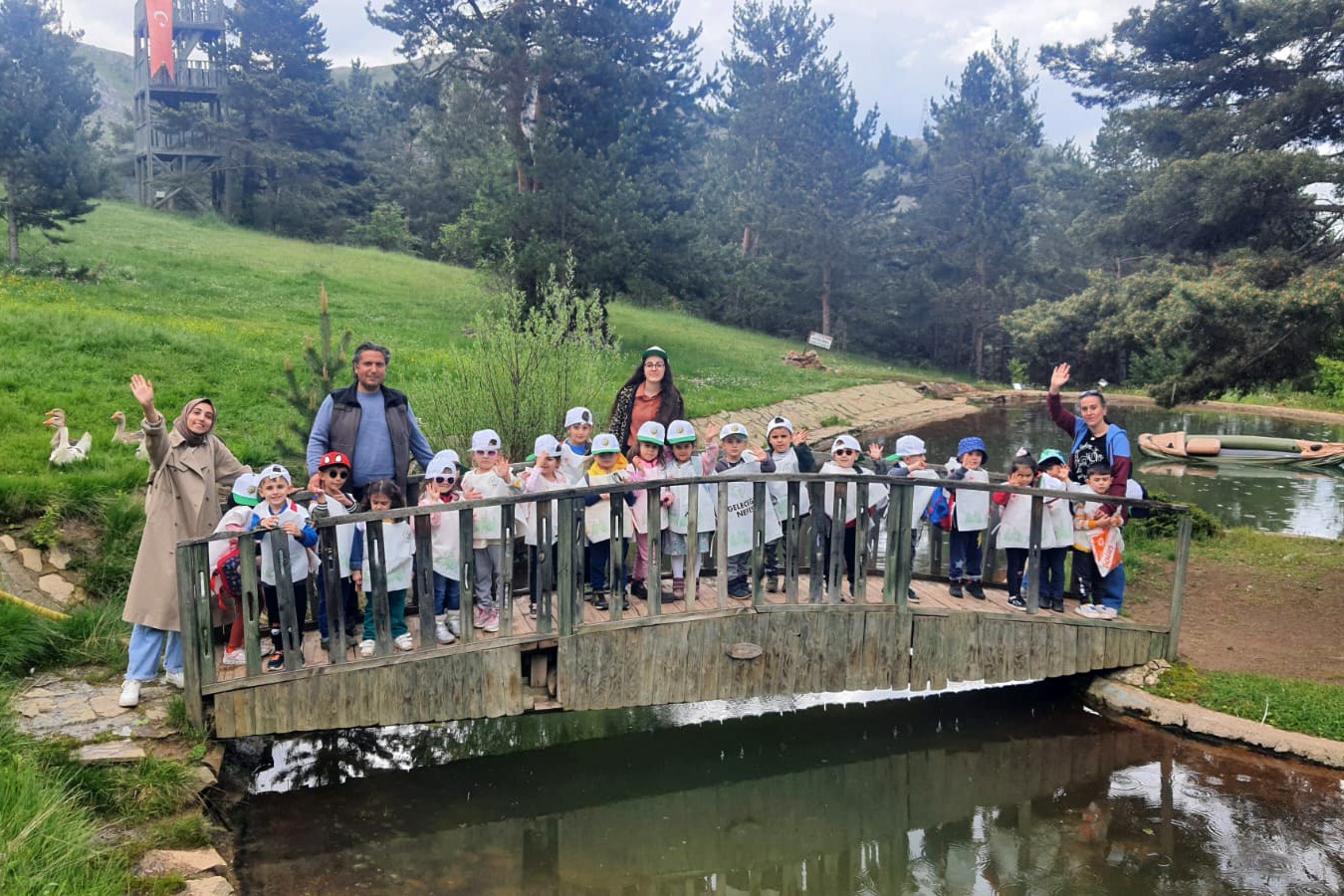 Minik öğrencilerden orman keşfi 8