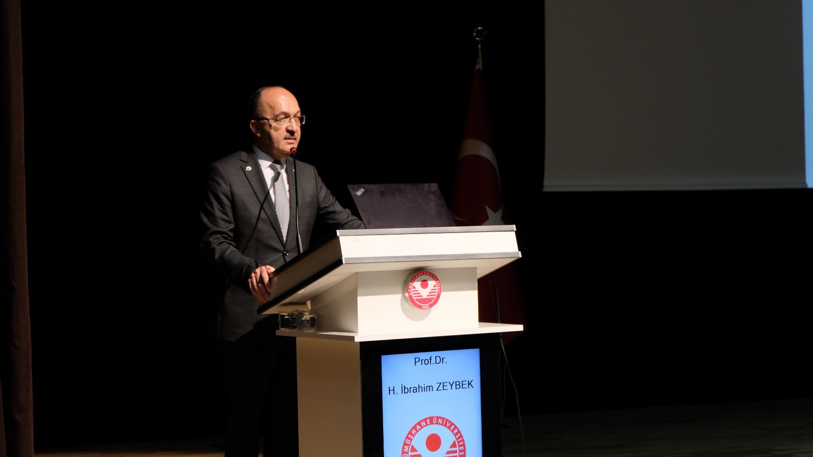 Uluslararası Sosyal Bilimler Kongresi ‘Deprem’ temasıyla başladı 1