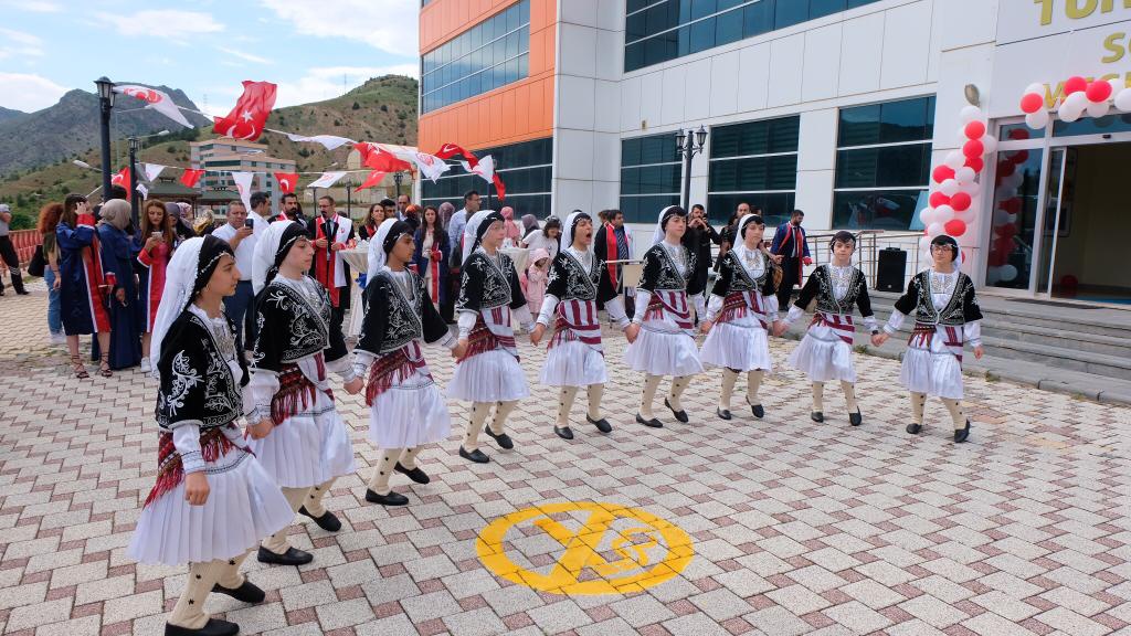 Turizm Fakültesi’nde mezuniyet coşkusu 4