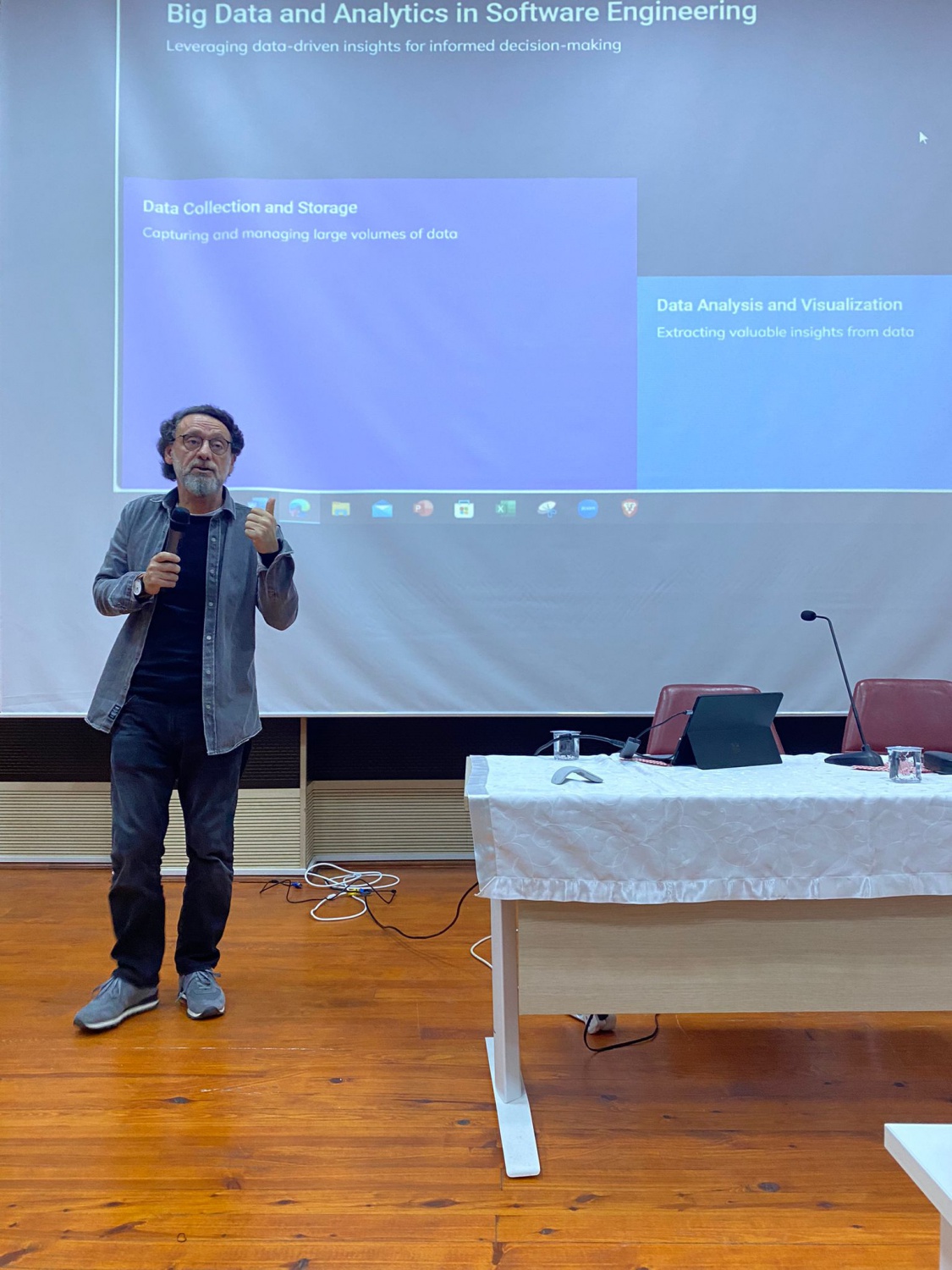 GÜ’de yazılım mühendisliğinin geleceği tartışıldı 1