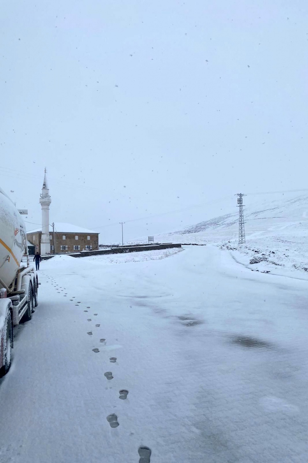 Gümüşhane’nin yüksekleri beyaza büründü 2