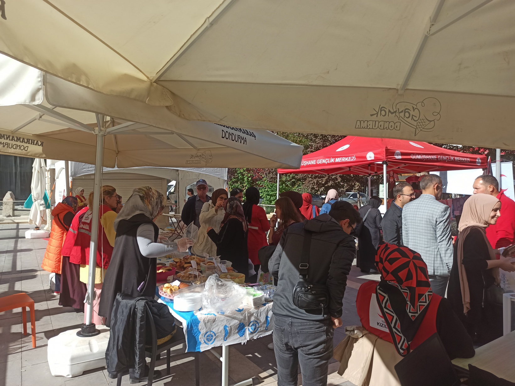 Kızılay’dan “Filistin’e Nefes Ol” Kermesi 3