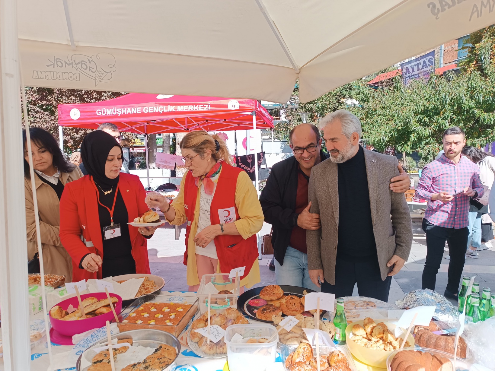 Kızılay’dan “Filistin’e Nefes Ol” Kermesi 9