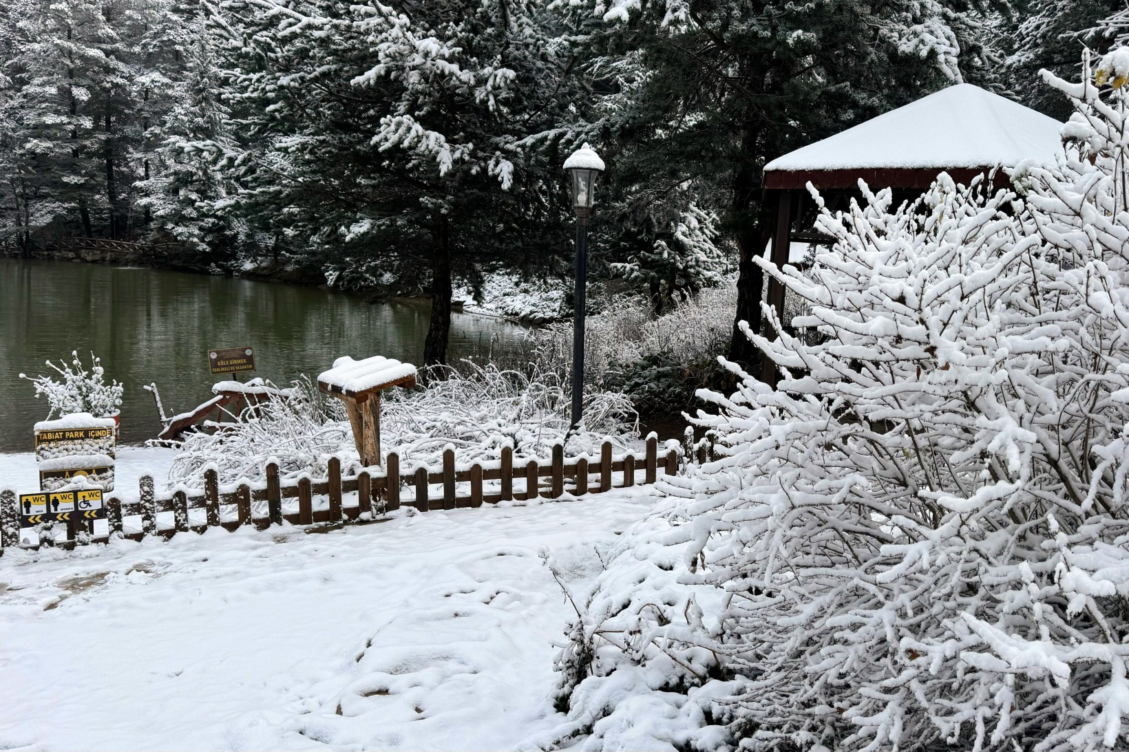 Zigana Dağı'nın eteklerindeki Limni Gölü beyaz gelinliğini giydi 2