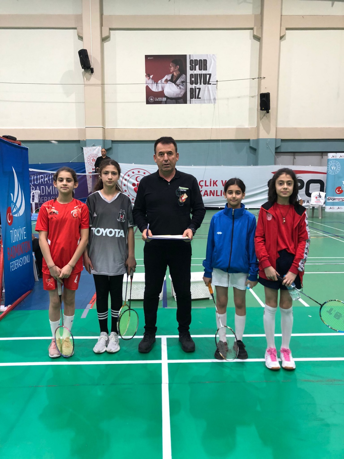 Gümüşhaneli Badmintoncular son 16 turunda 4