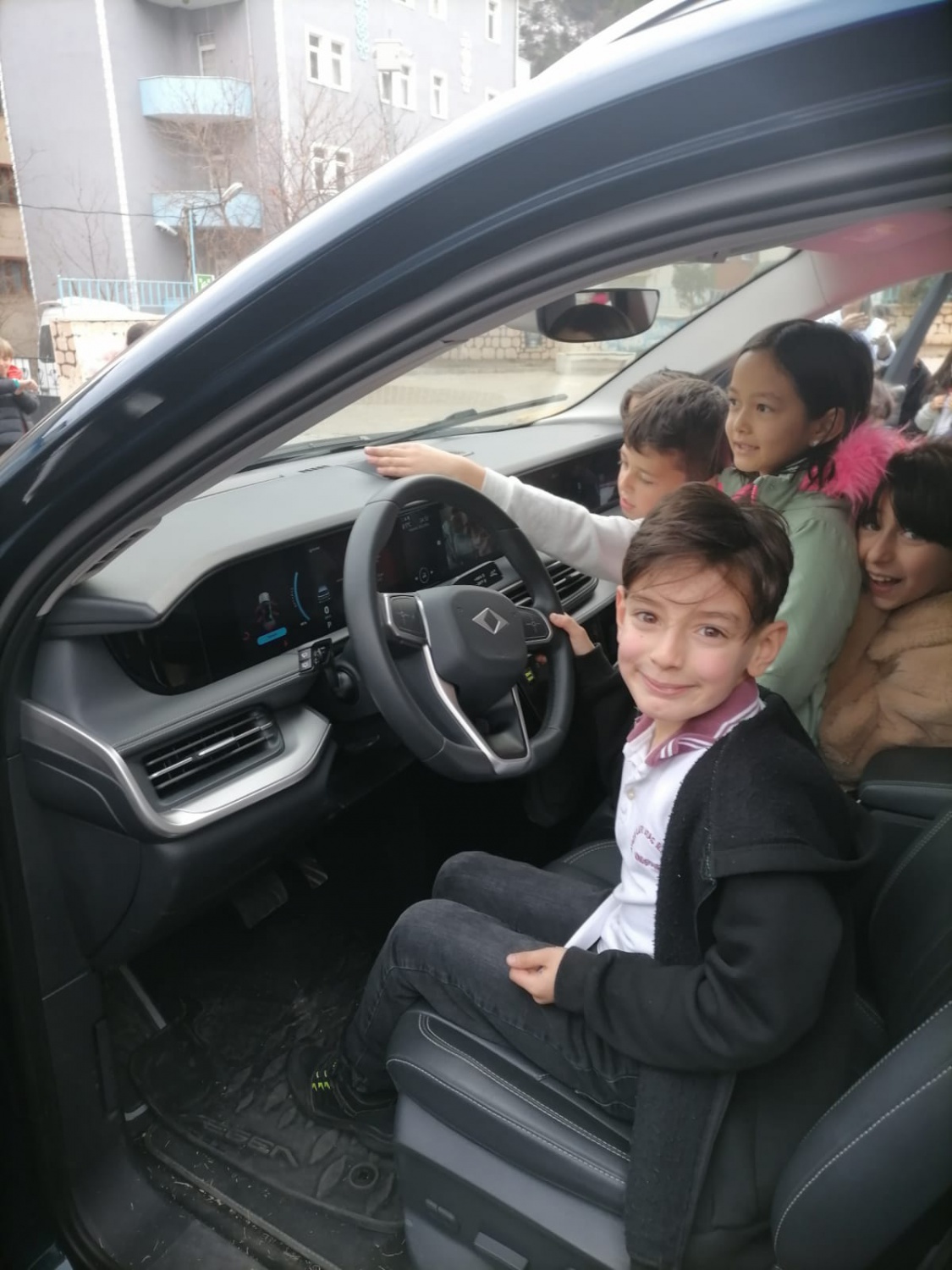 Öğrenciler Yerli Malı Haftasını TOGG’la kutladı 3