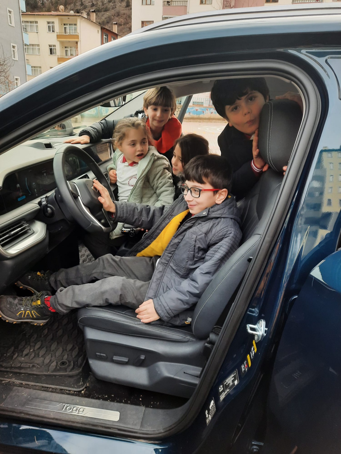 Öğrenciler Yerli Malı Haftasını TOGG’la kutladı 16