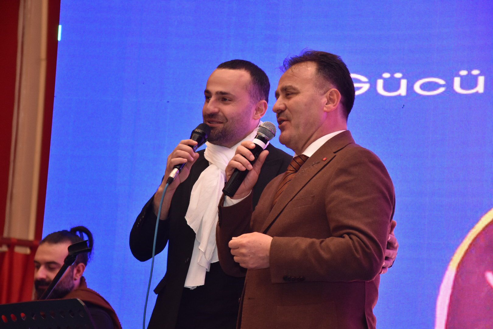 Ay-Kadın ve EVSAD Derneklerinden kadınlara özel program 6