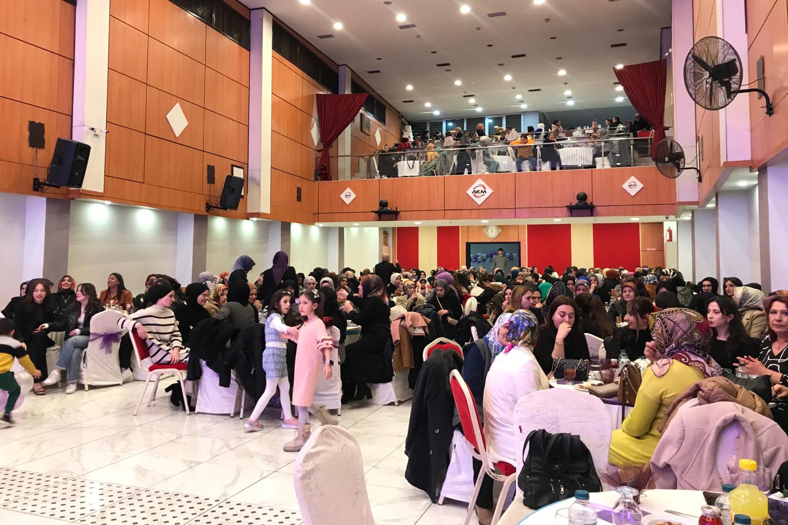 Ay-Kadın ve EVSAD Derneklerinden kadınlara özel program 7