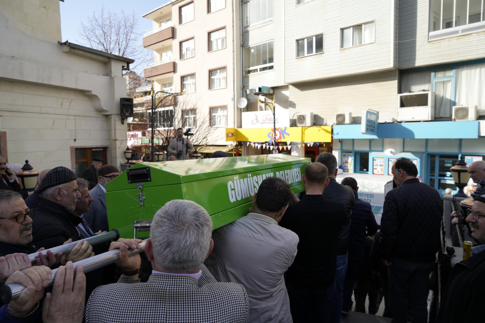 Derelioğlu son yolculuğuna uğurlandı 3