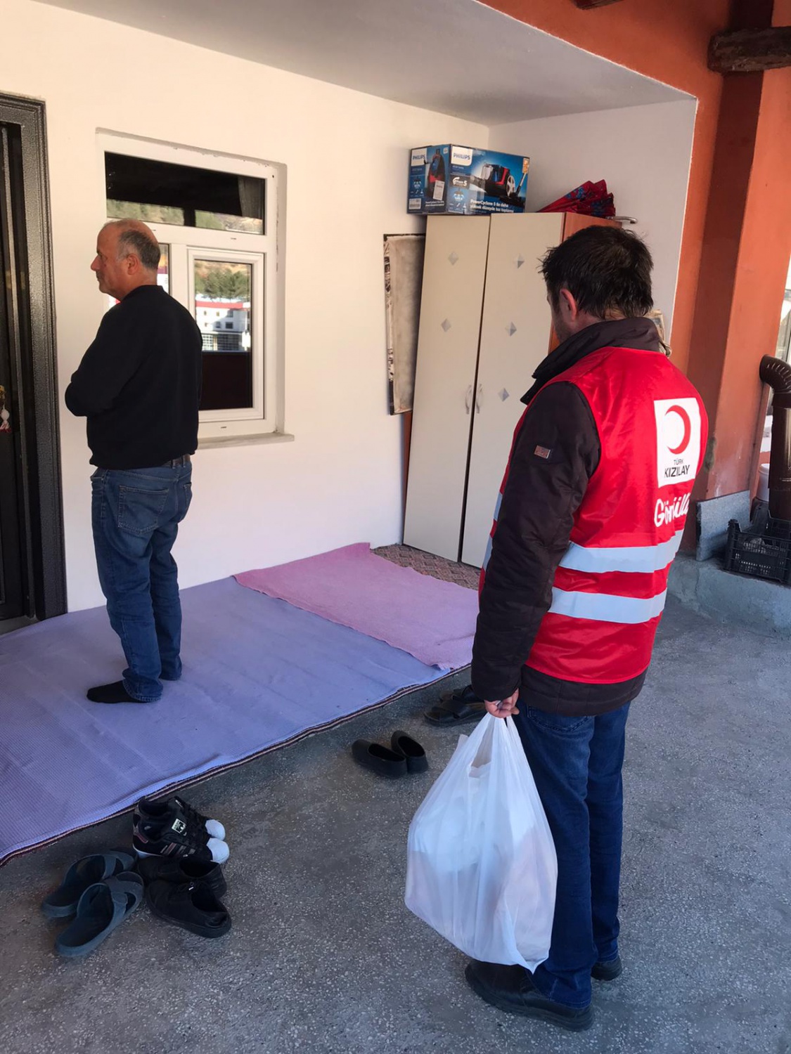 Kızılay’ın engelsiz gönüllüleri ihtiyaç sahiplerini pidesiz bırakmadı 1