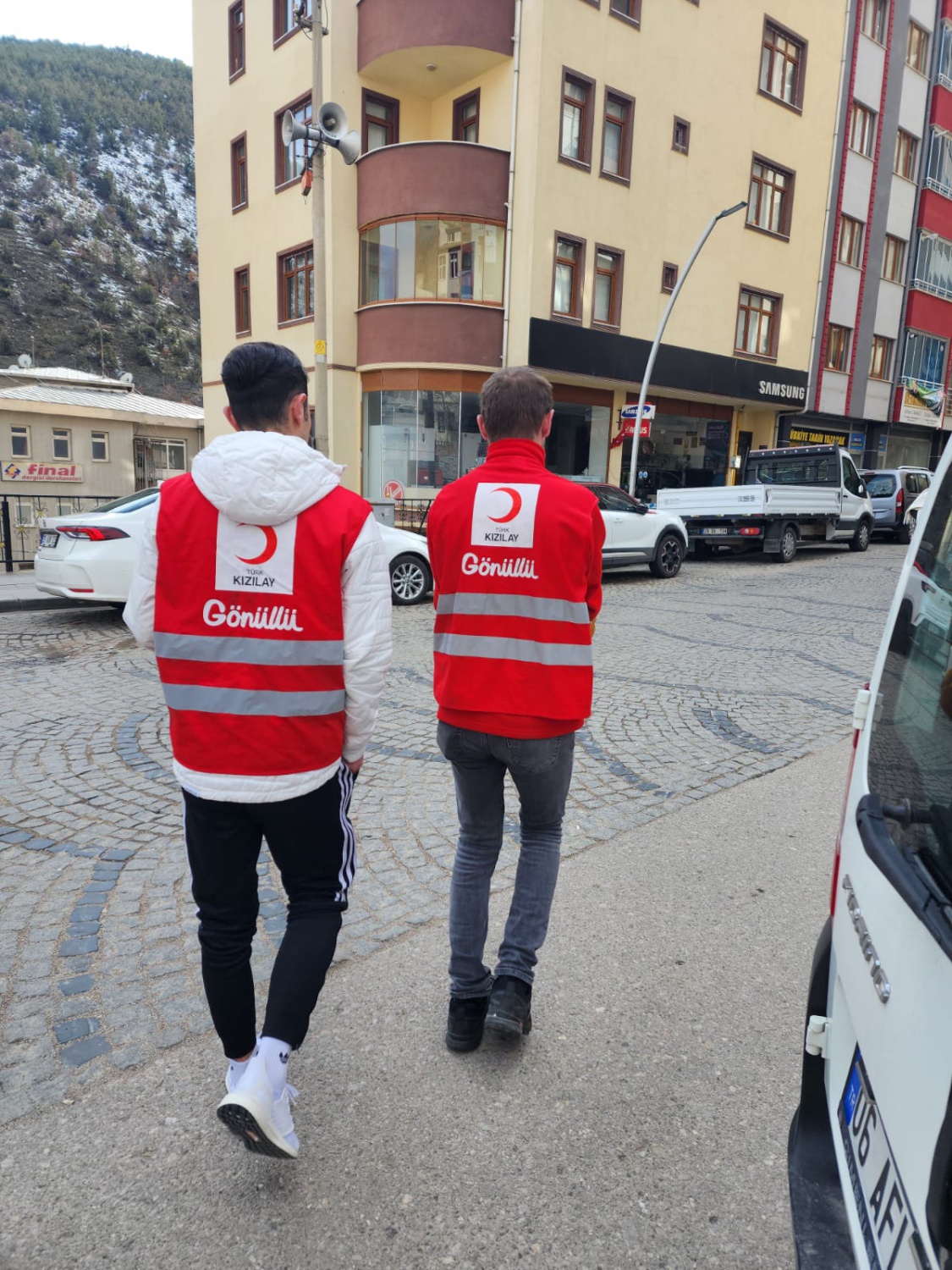 Kızılay’ın engelsiz gönüllüleri ihtiyaç sahiplerini pidesiz bırakmadı 10