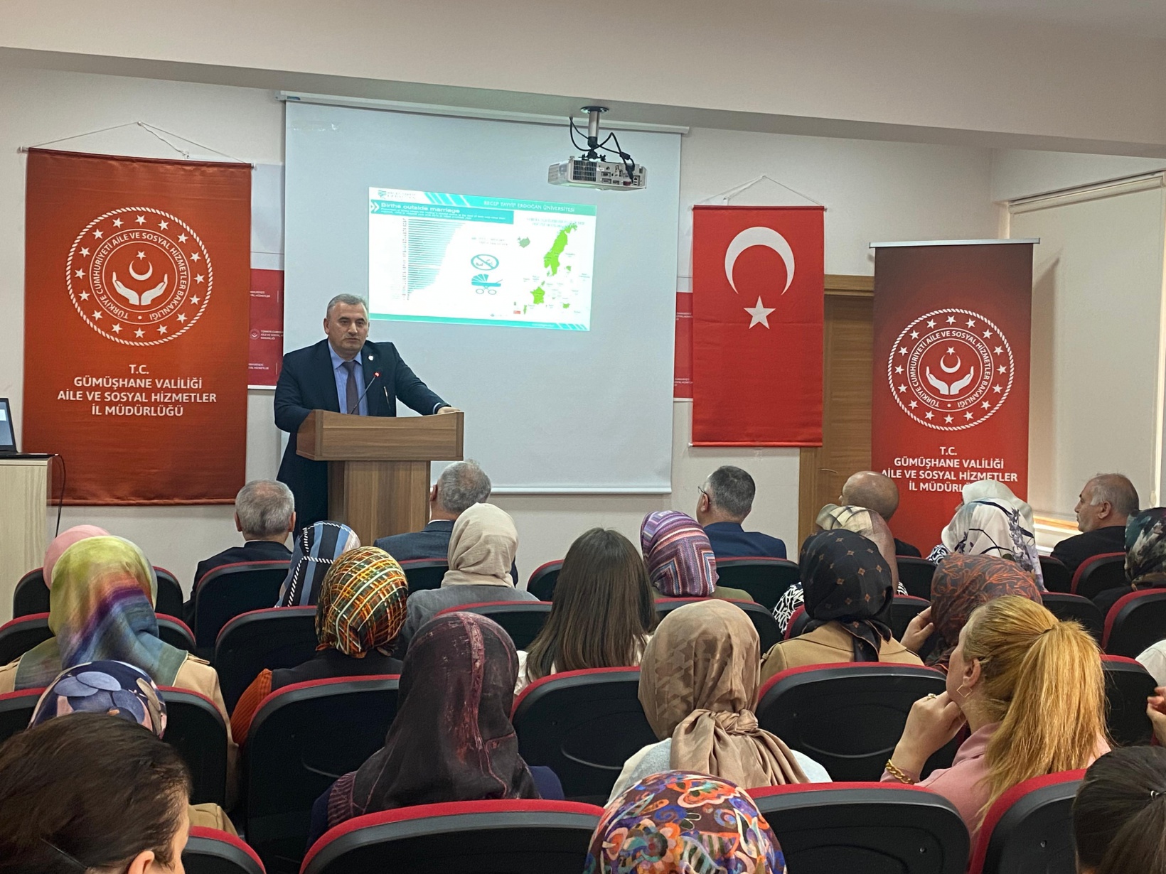 Gümüşhane’de Türkiye Yüzyılı Aile Söyleşileri yapıldı 3