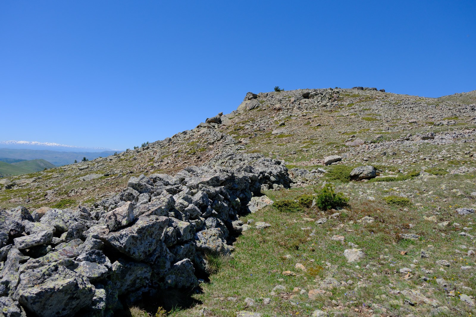GÜDAK Kostan Dağı'nda tarihi ve doğal zenginlikleri keşfetti 13