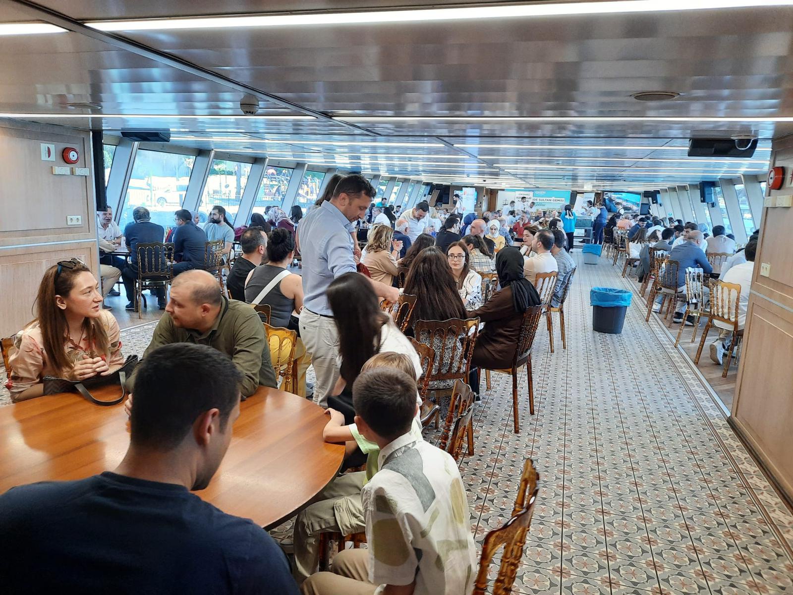 GÜSİAD ve platformları boğazda buluştu 10