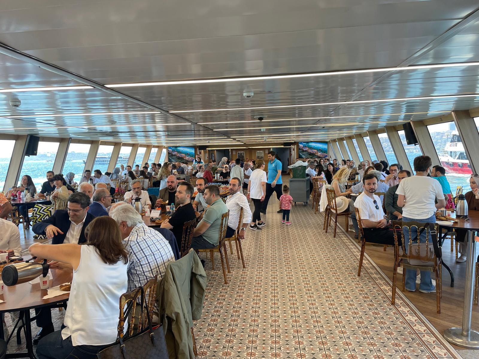 GÜSİAD ve platformları boğazda buluştu 12