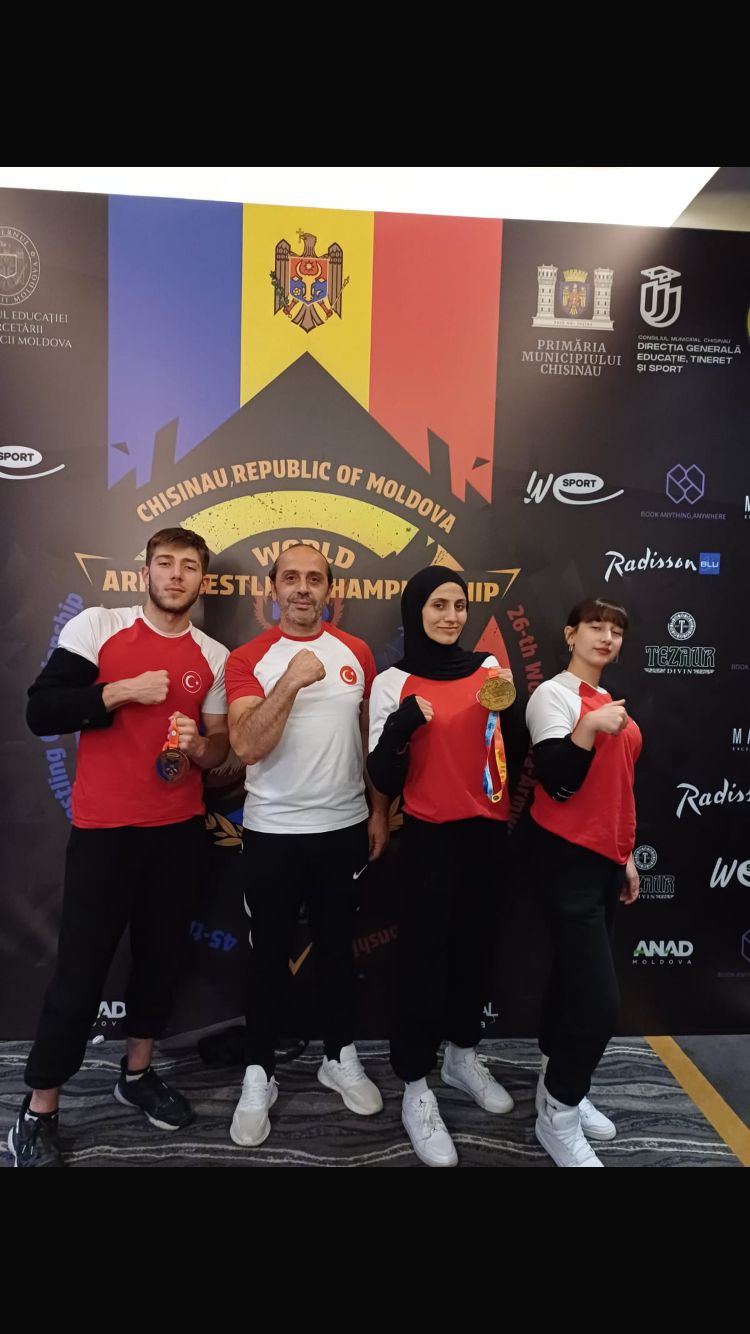 Gümüşhane'nin bilek güreşi şampiyonları dünyanın zirvesinde 1