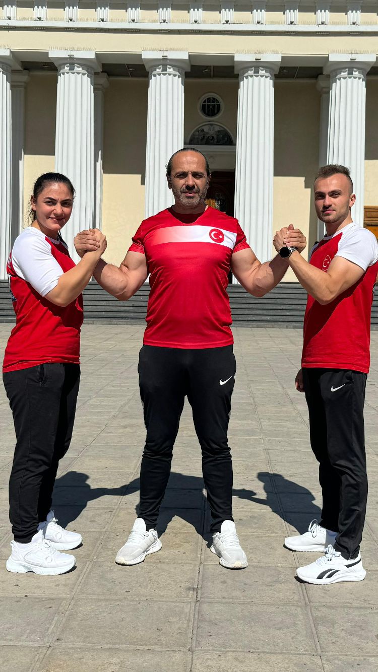 Gümüşhane'nin bilek güreşi şampiyonları dünyanın zirvesinde 6