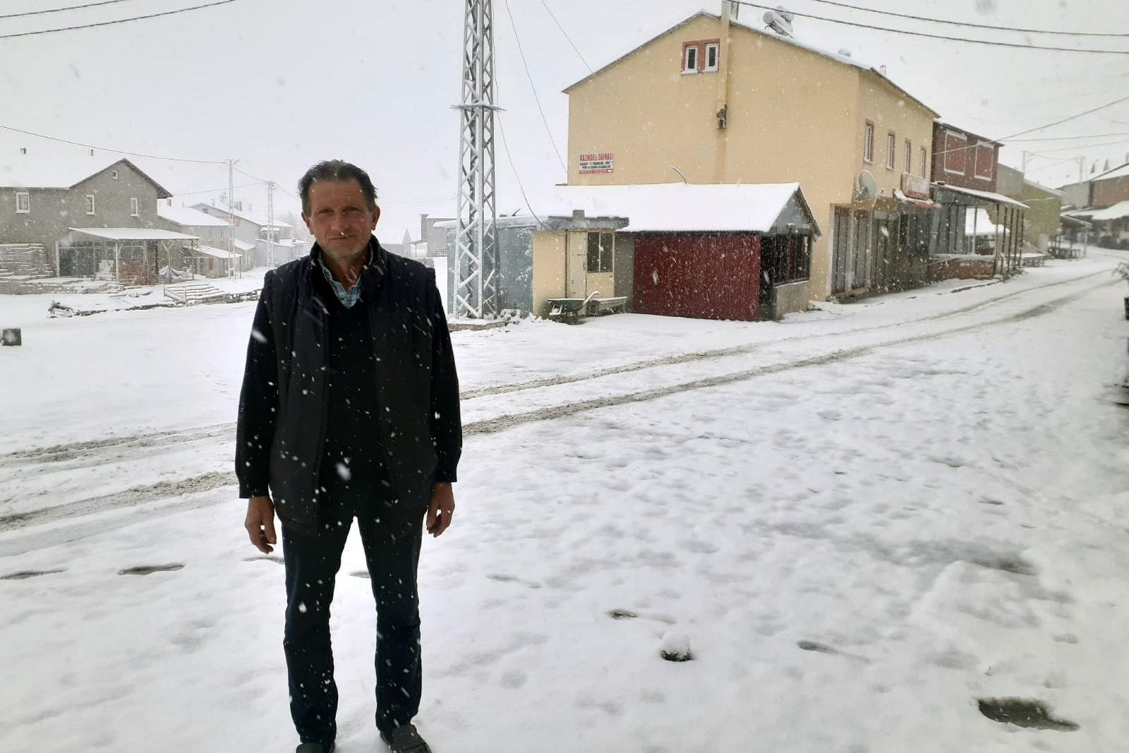 Gümüşhane yaylaları beyaz örtüyle kaplandı 10