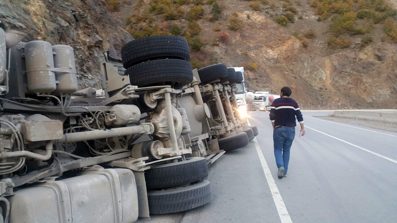 Kürtün’de 2 kaza, 4 yaralı 4