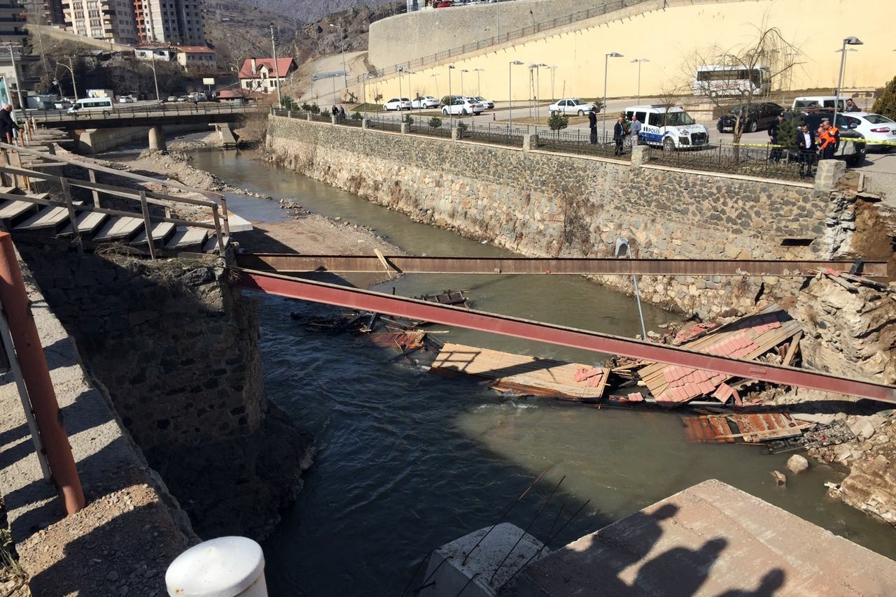 Yıkılan köprünün yerine yenisi yapılacak 5