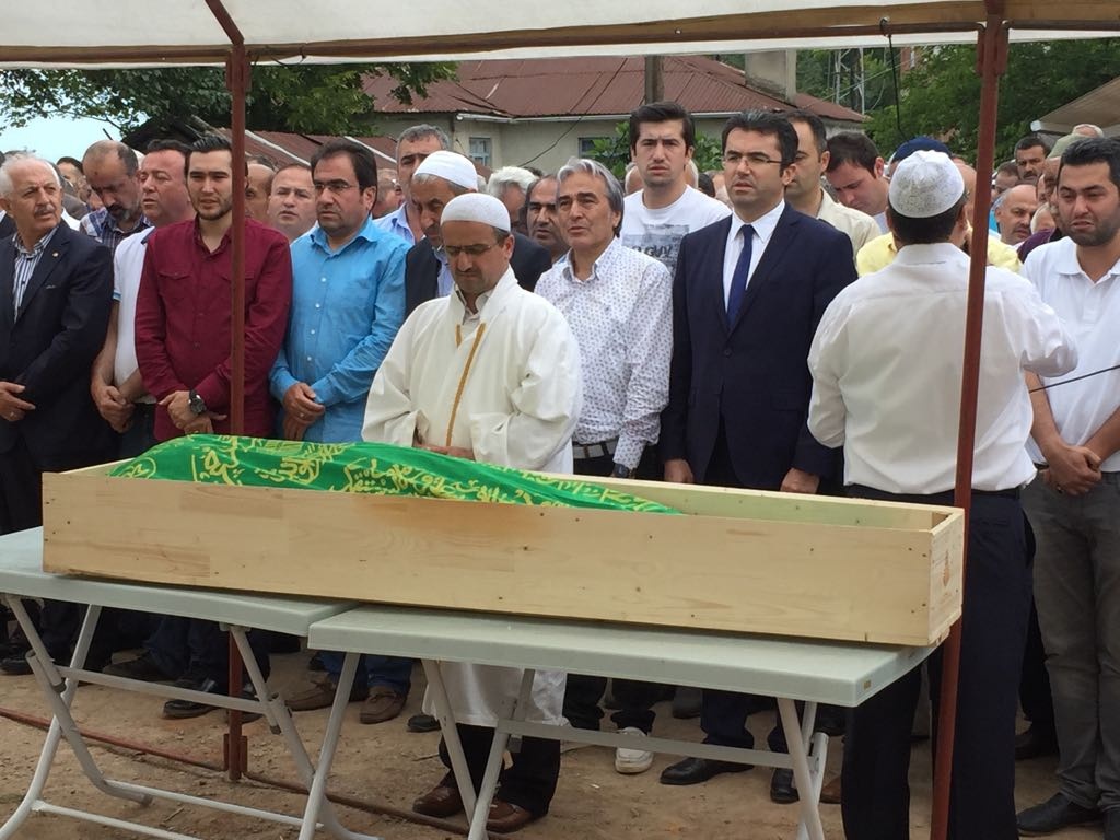 Vali Memiş’in amca acısı 5