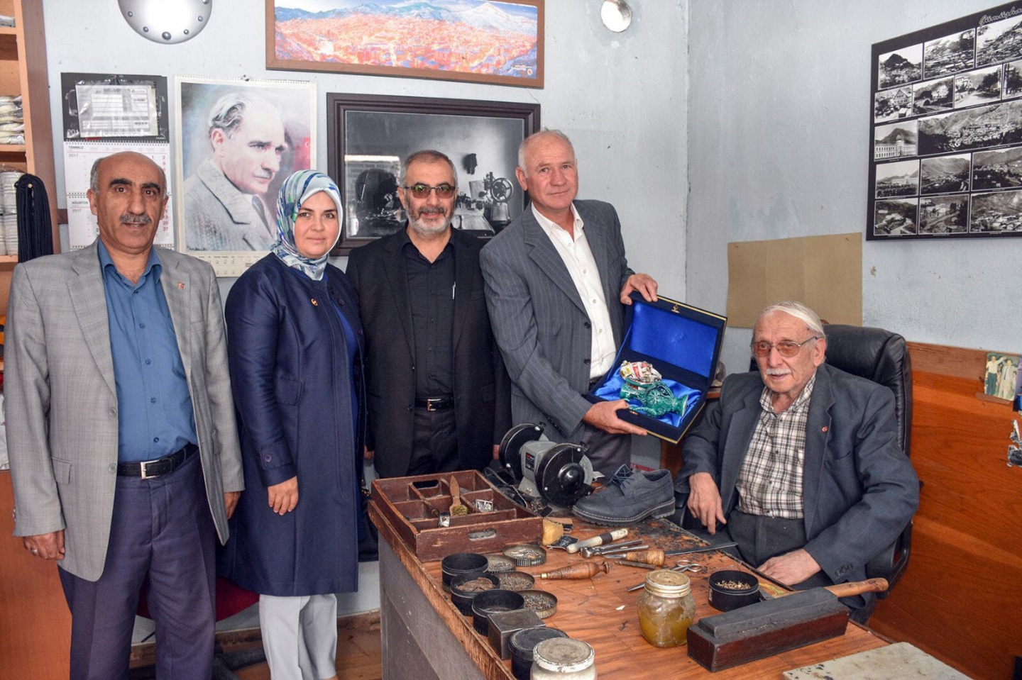 AK Parti’den yaşlılara ziyaret 1