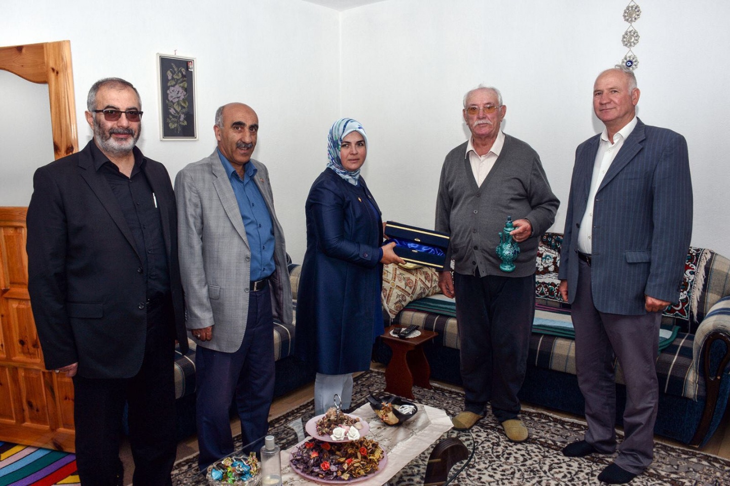 AK Parti’den yaşlılara ziyaret 7