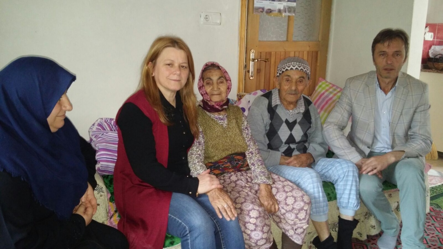 AK Parti’den yaşlılara ziyaret 9