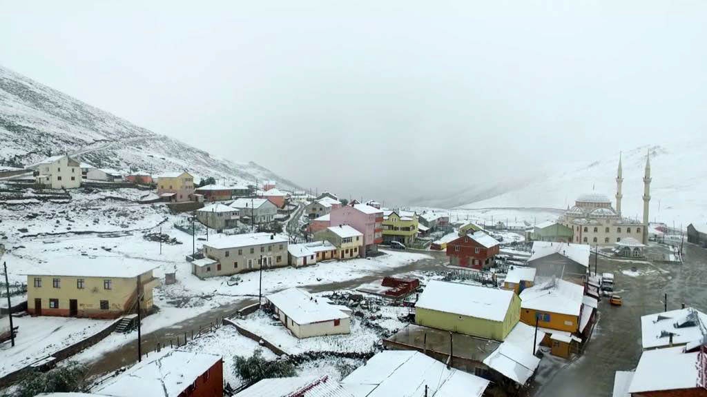 Gümüşhane’nin yüksekleri beyaza büründü 2
