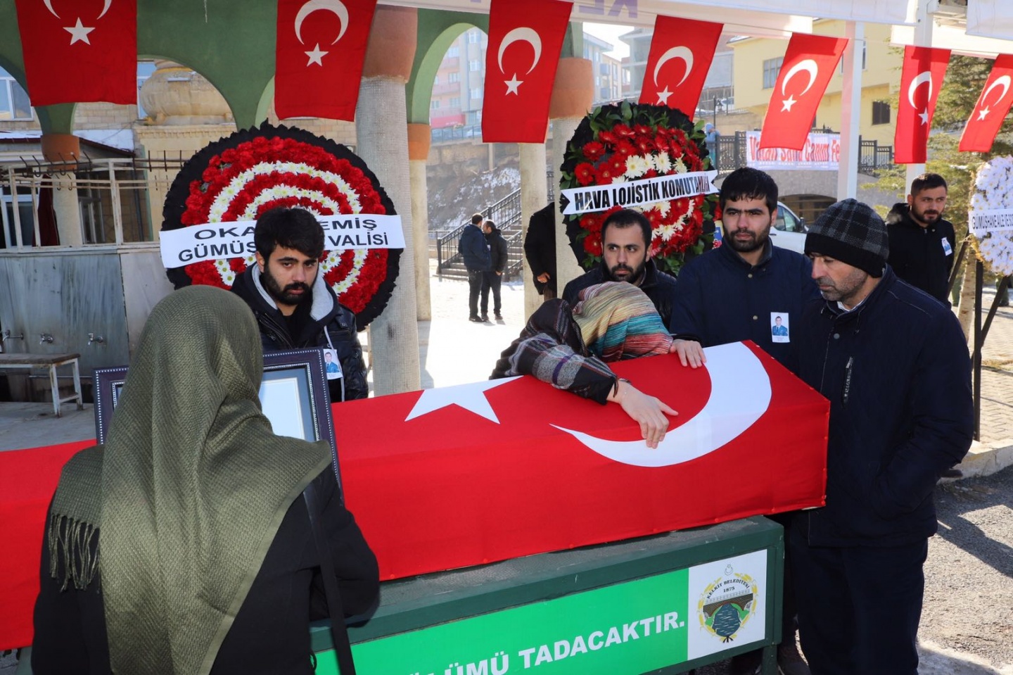 Şehidimiz son yolculuğuna uğurlandı 6