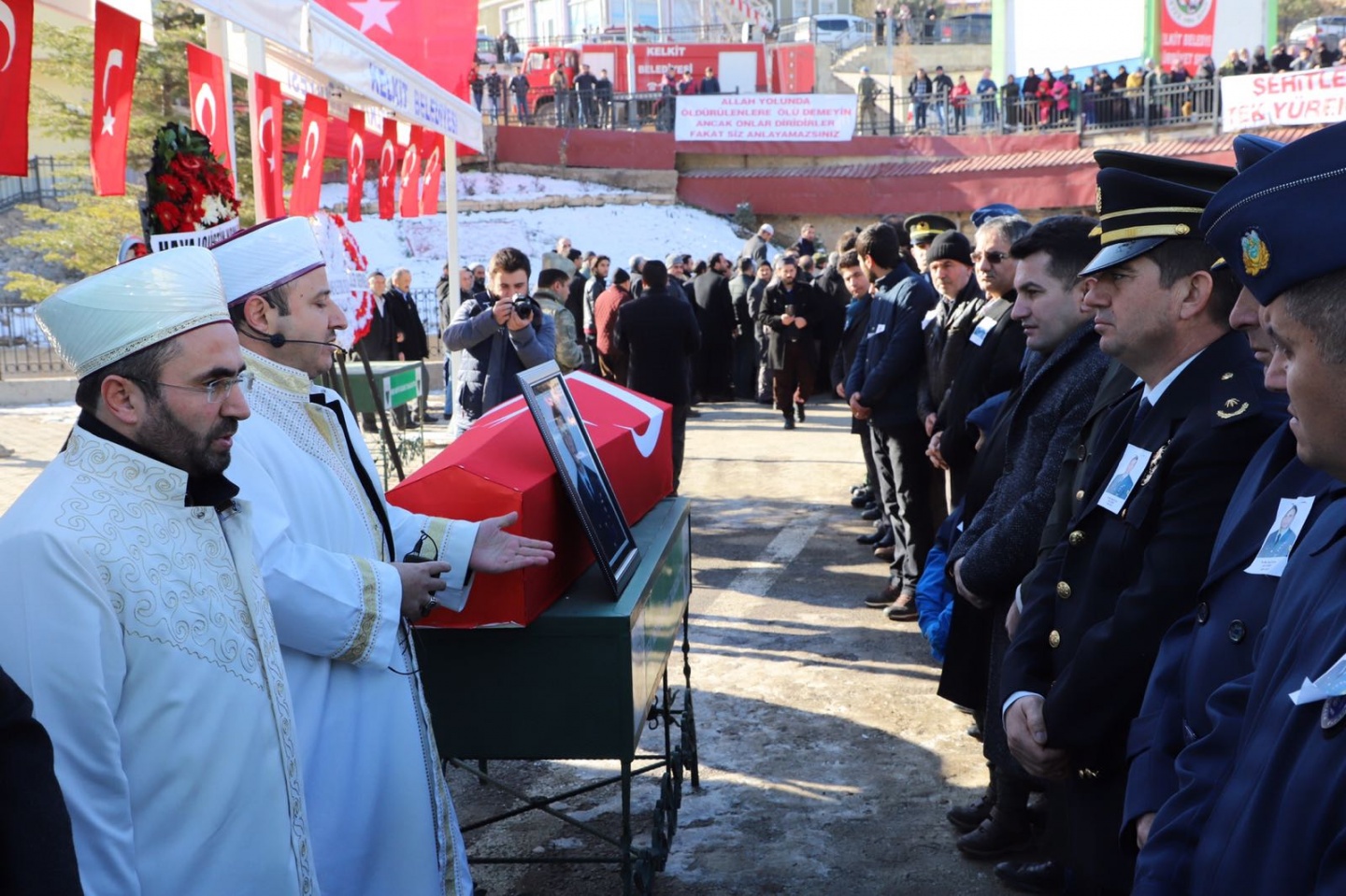 Şehidimiz son yolculuğuna uğurlandı 11