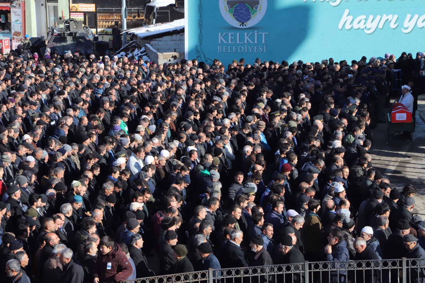 Şehidimiz son yolculuğuna uğurlandı 10